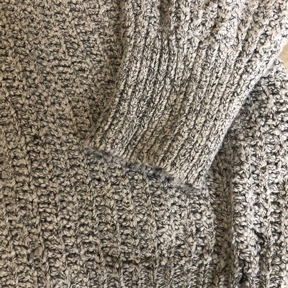 Brandy Melville grey knit top - Picture 3 of 6